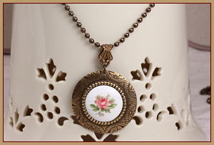Rose Cameo Necklace Pink Roses