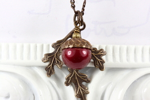 Acorn Necklace and Earrings Set, Bordeaux Pearls