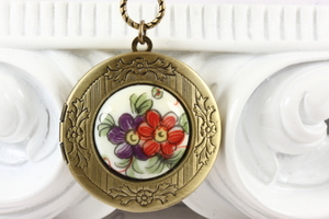 Vintage Floral Cabochon Locket, Poppies
