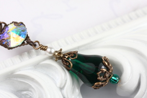 Vintage Emerald Glass Necklace with Swarovski Rivoli